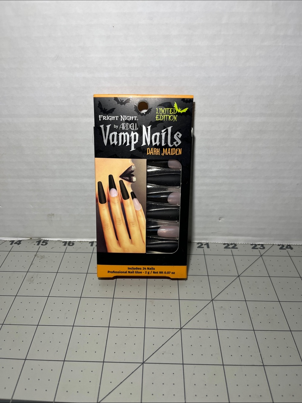 Ardell Vamp Nails Dark Maiden Black and Nude False Nail Set